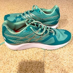 The NorthFace running shoes, excellent condition, too small for my feet, W 7 1/3